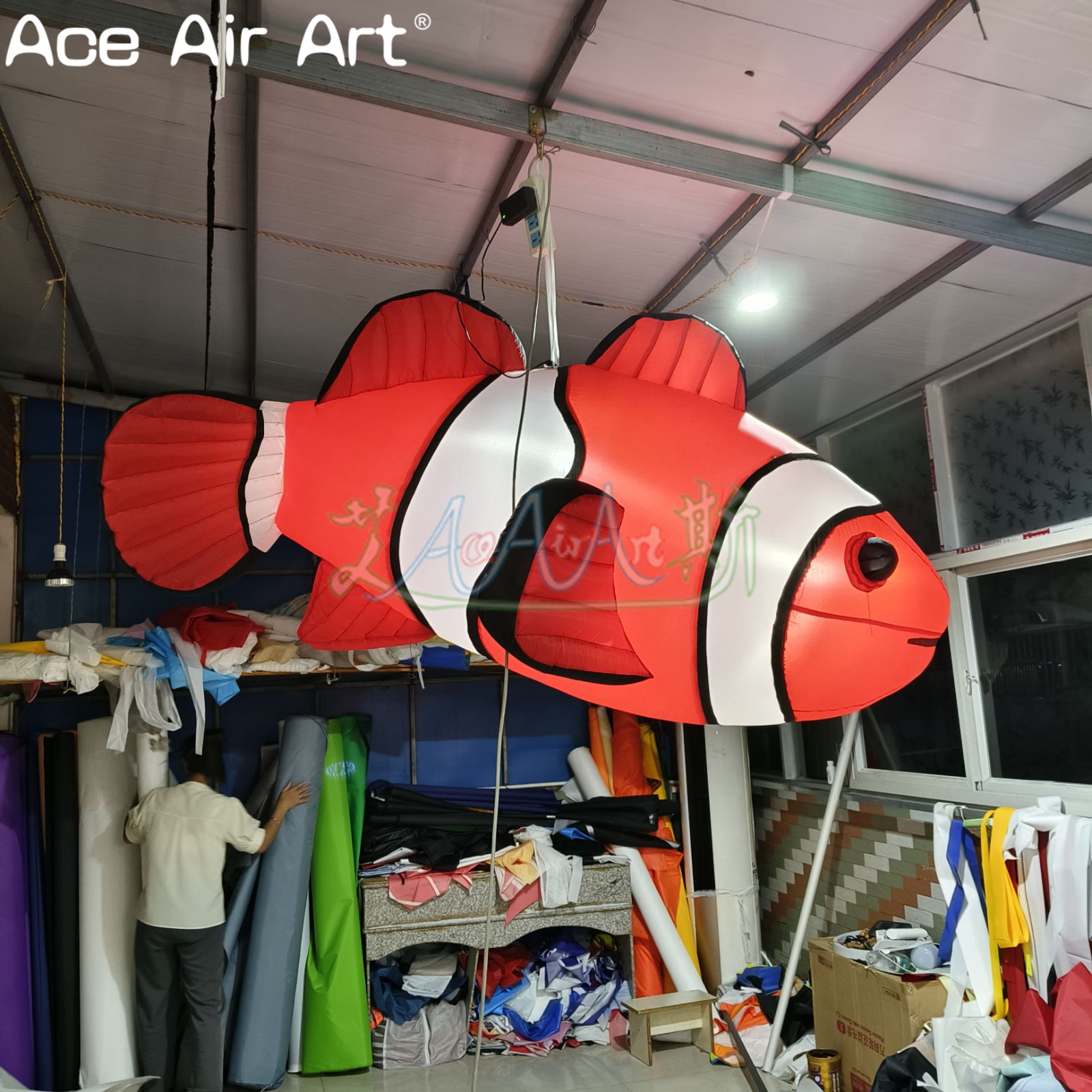 Inflatable Giant Clownfish Toy - огляд і ціна Aquarium Fish In Nemo